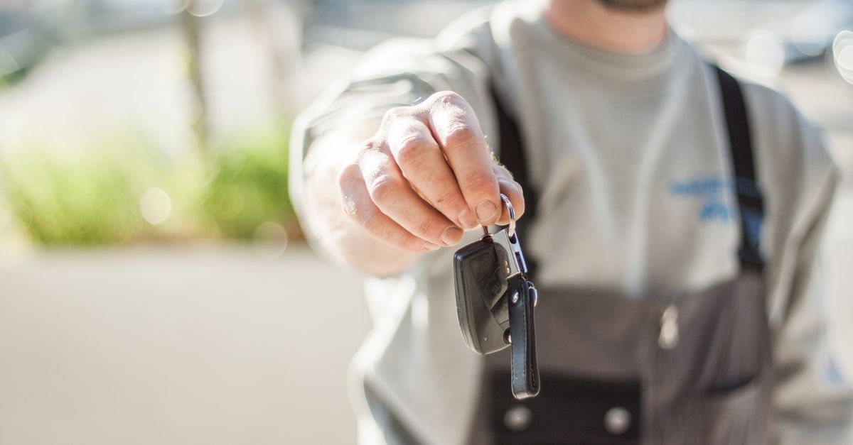 Hyundai car key fob — Ventura Blvd Locksmith