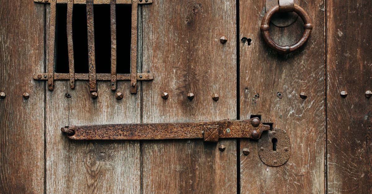 Why a Worn Door Knob Lock Is a Bigger Problem Than It Looks — Ventura Blvd Locksmith